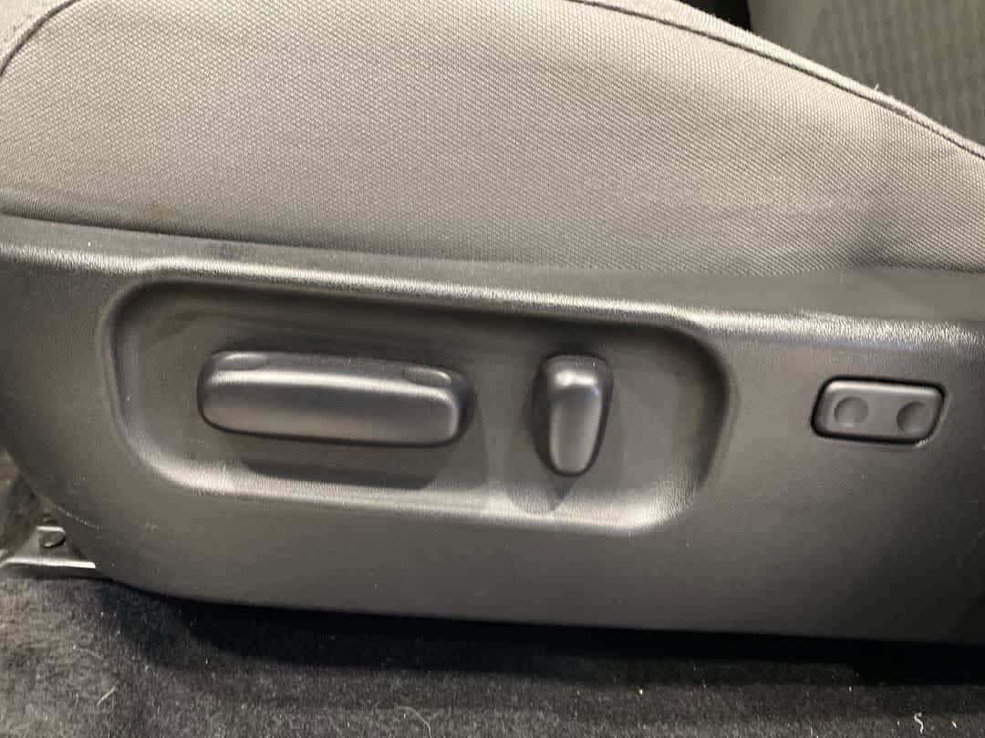 Thumbnail: 2022 Toyota Tacoma - 12