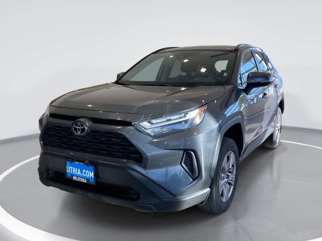 2025 Toyota RAV4 XLE AWD's photo