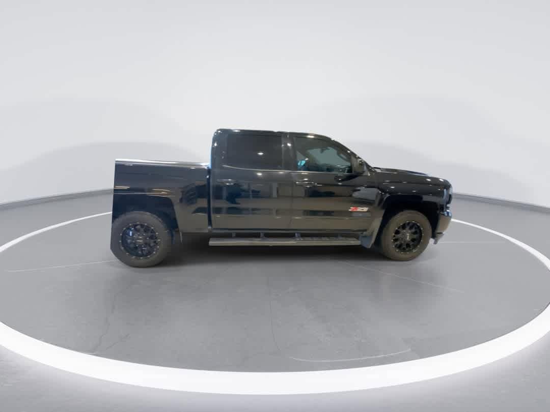 Thumbnail: 2017 Chevrolet Silverado 1500 - 9