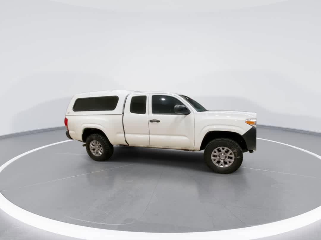 Thumbnail: 2017 Toyota Tacoma - 2