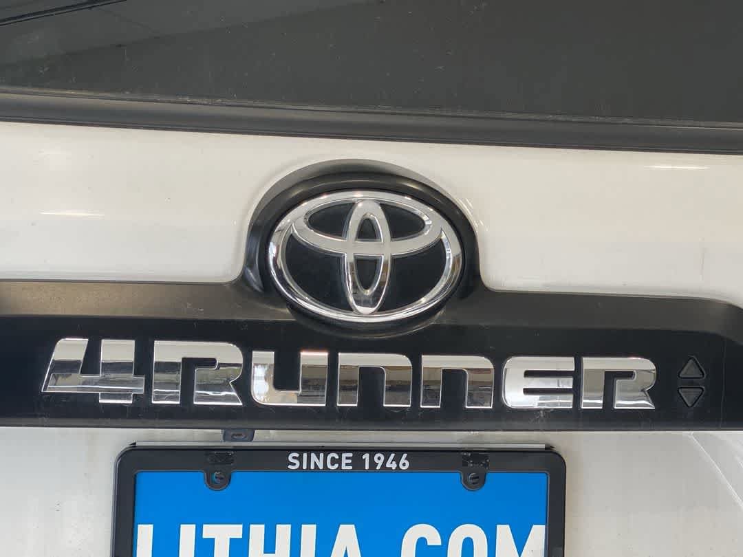 Thumbnail: 2021 Toyota 4Runner - 12
