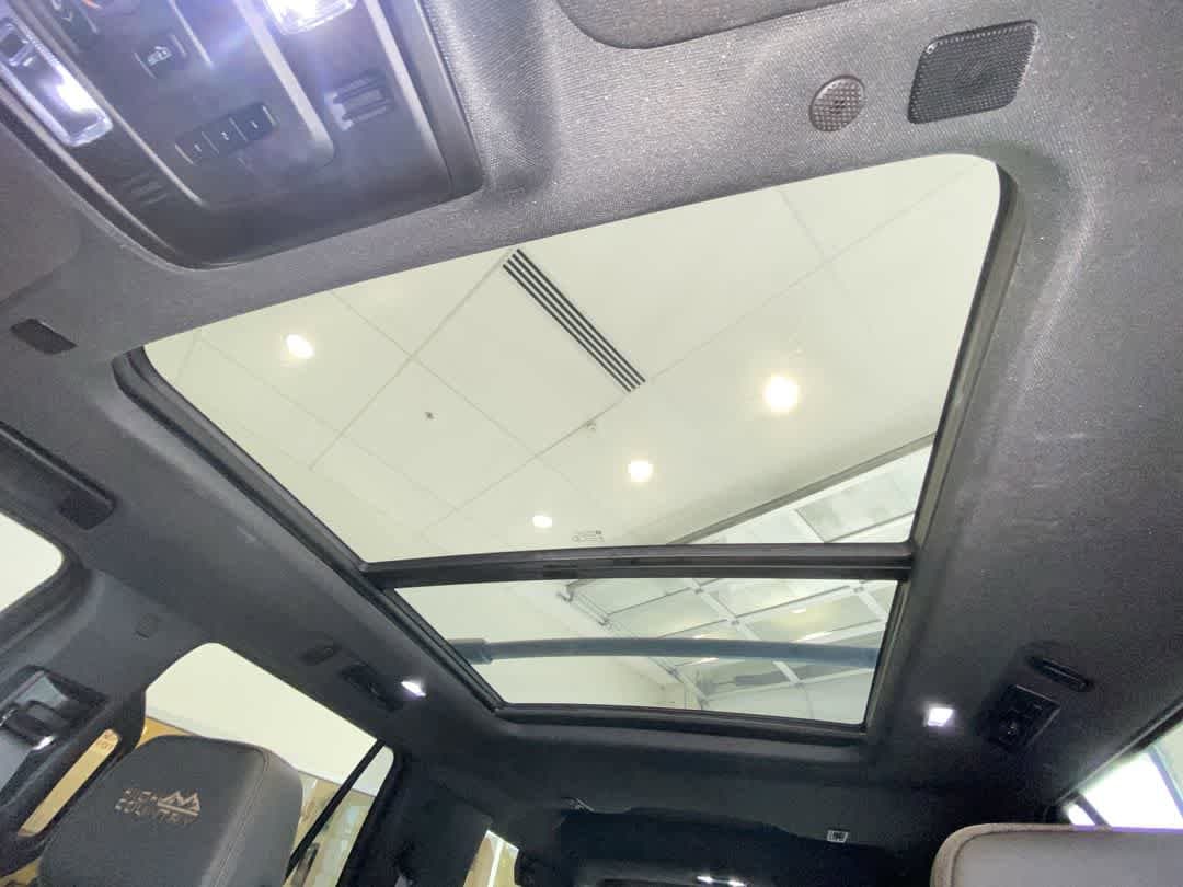 Thumbnail: 2022 Chevrolet Tahoe - 23