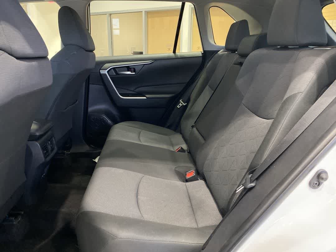 Thumbnail: 2025 Toyota RAV4 - 21