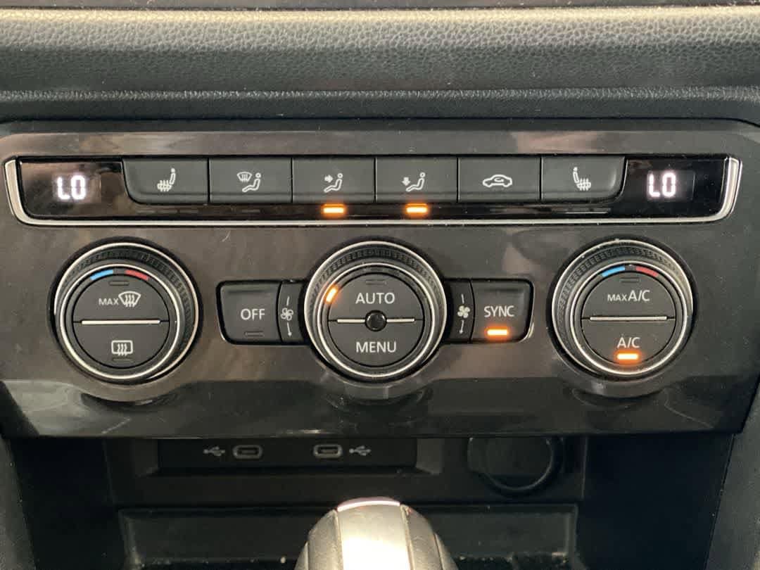 Thumbnail: 2021 Volkswagen Tiguan - 21
