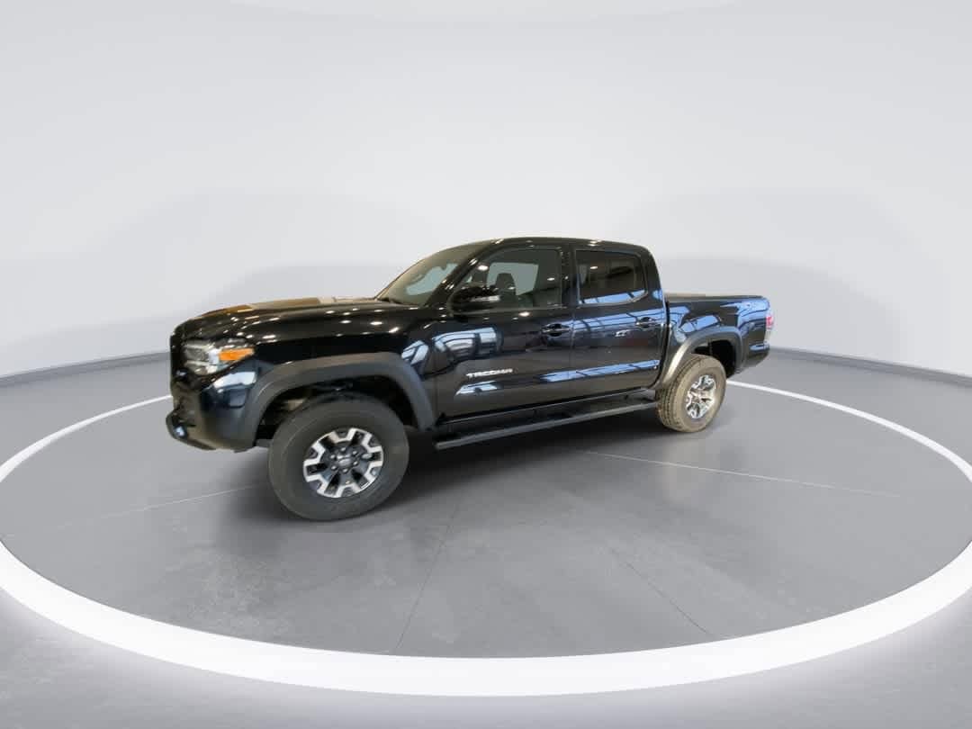 Thumbnail: 2020 Toyota Tacoma - 4
