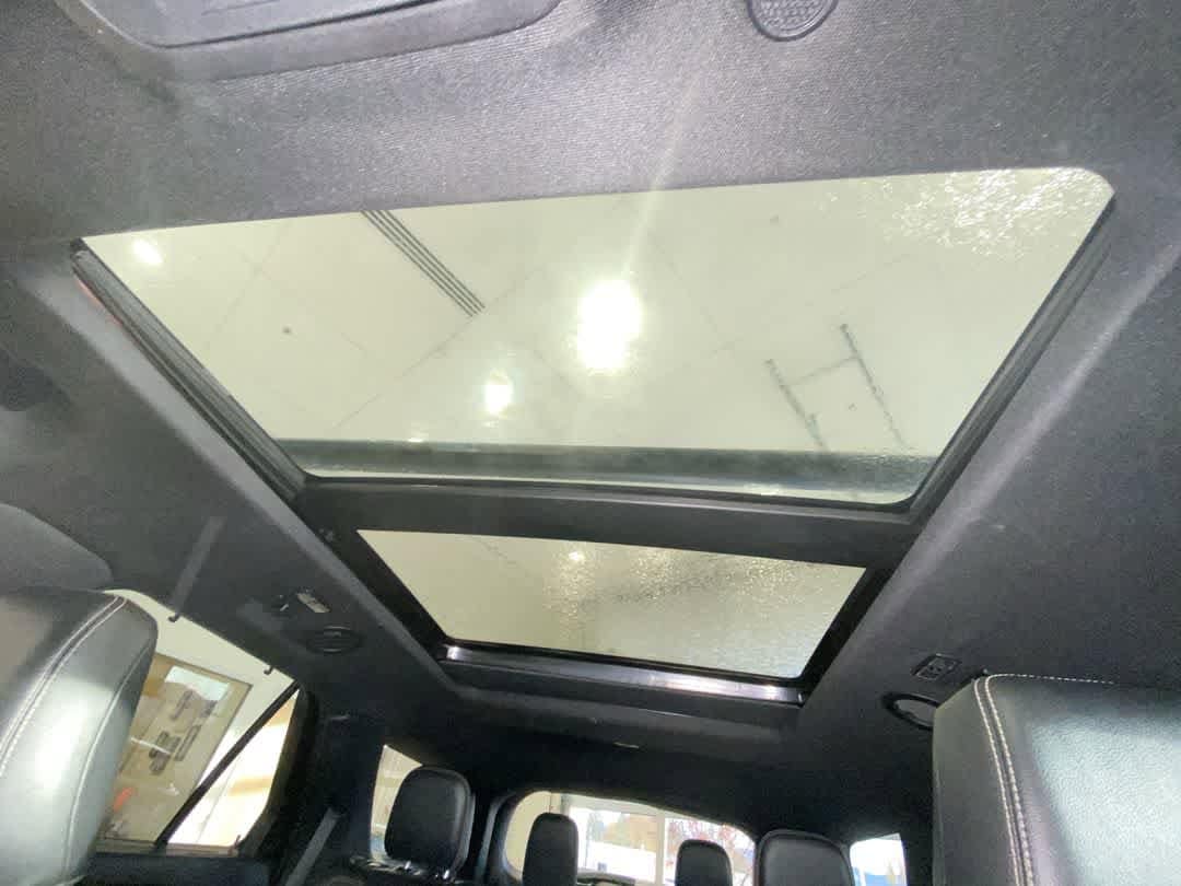 Thumbnail: 2020 Ford Explorer - 23