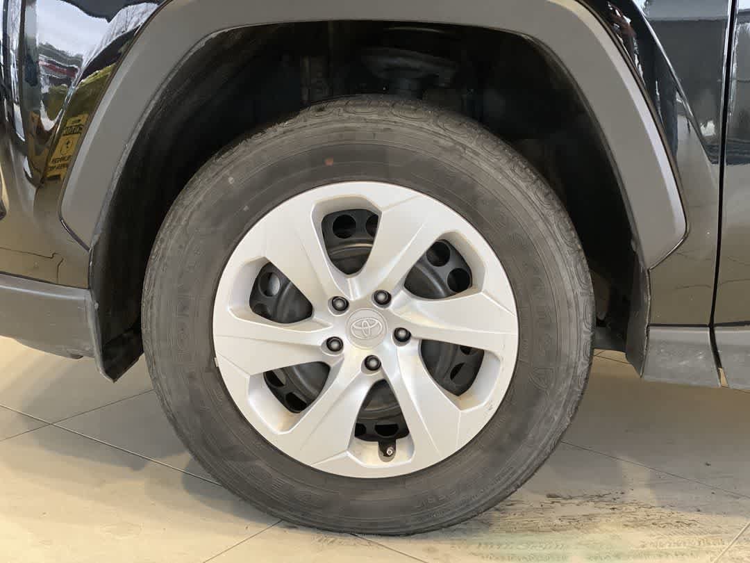 Thumbnail: 2024 Toyota RAV4 - 13