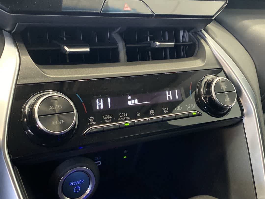 Thumbnail: 2023 Toyota Venza - 18