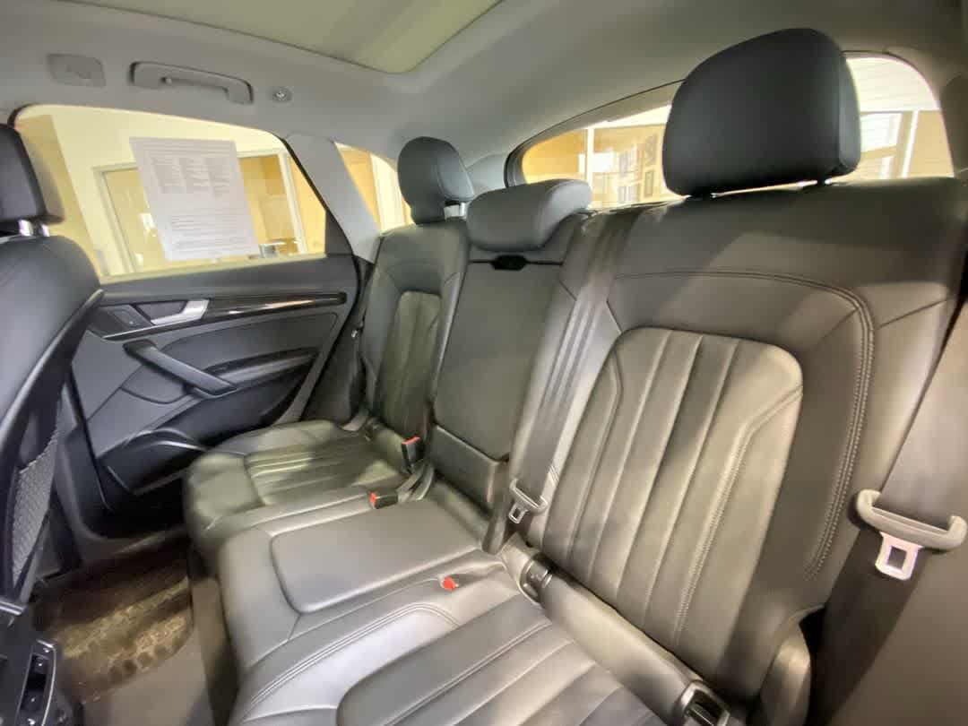 Thumbnail: 2020 Audi Q5 - 24