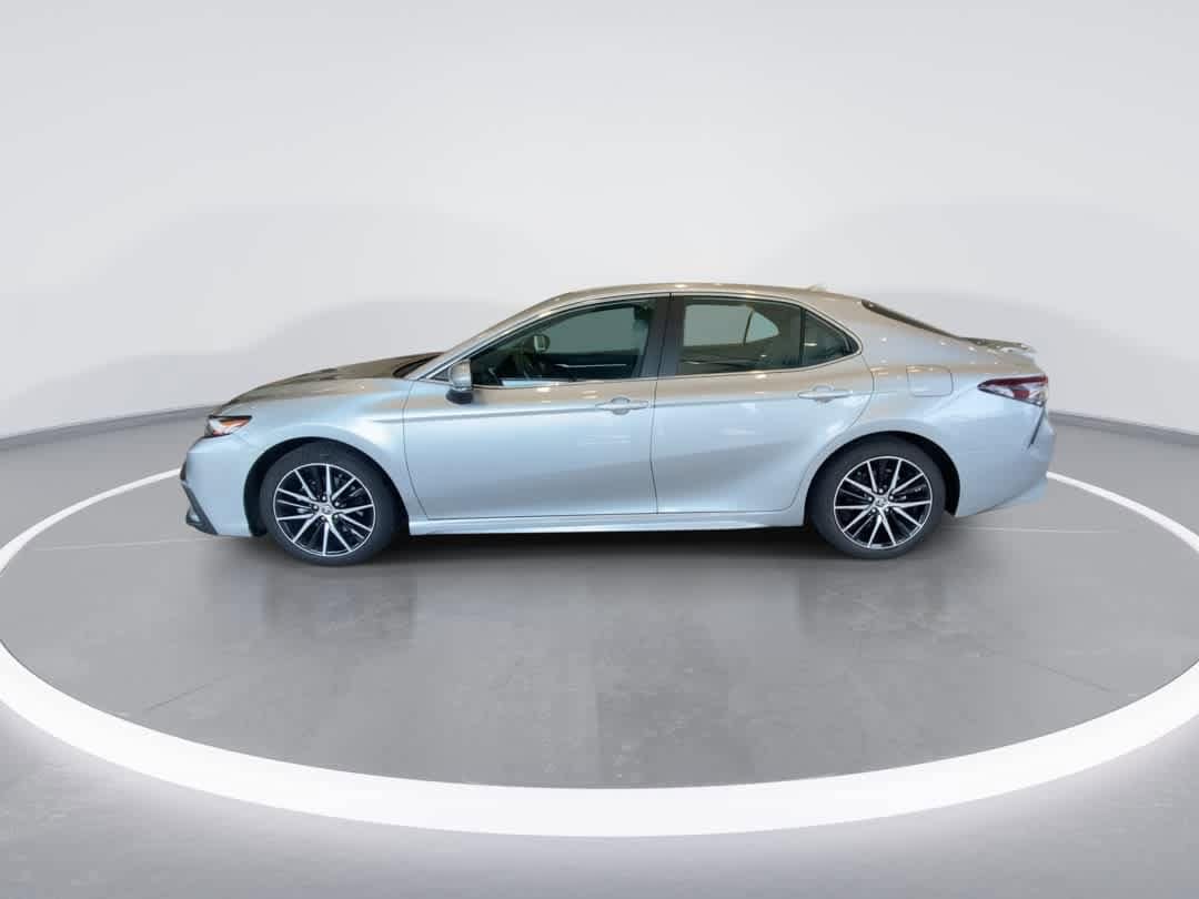 Thumbnail: 2022 Toyota Camry - 5