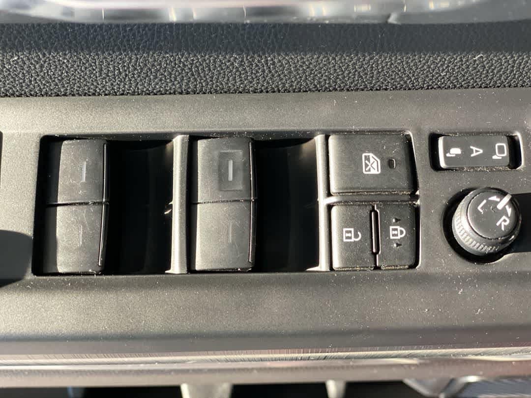 2023 Toyota Tundra Platinum - Photo 16