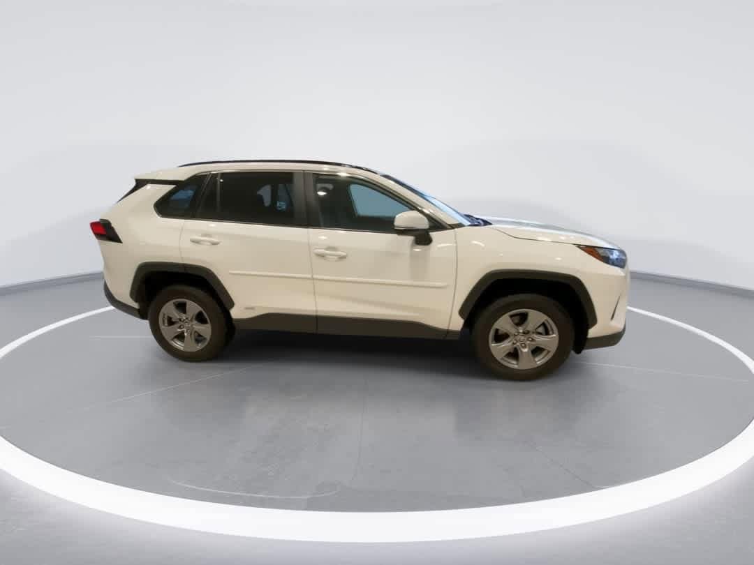 Thumbnail: 2024 Toyota RAV4 - 9