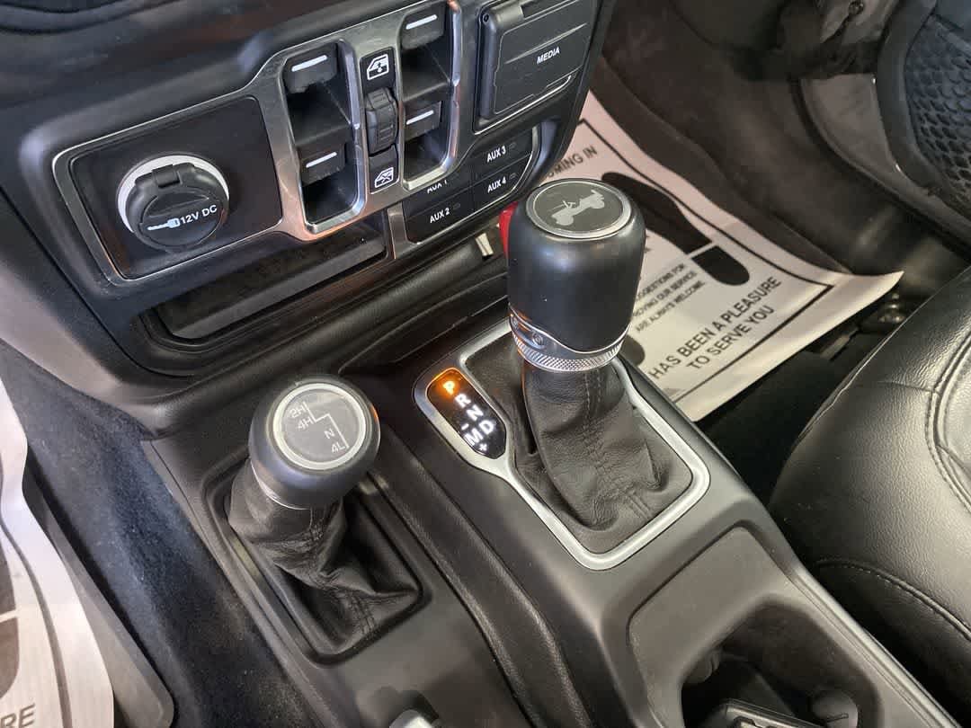 Thumbnail: 2023 Jeep Wrangler - 21
