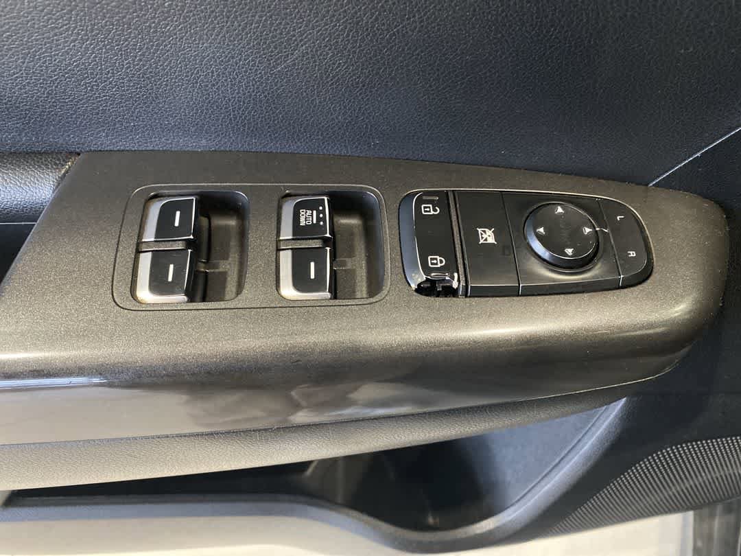 Thumbnail: 2020 Kia Sportage - 13