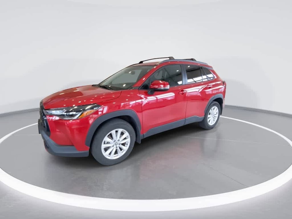 Used 2024 Toyota Corolla Cross LE SUV