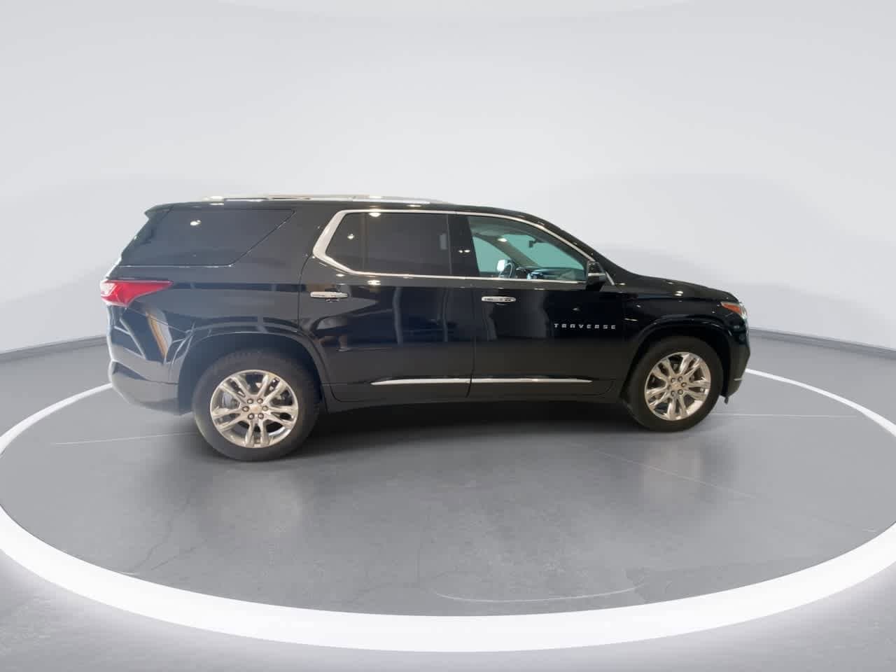 Thumbnail: 2021 Chevrolet Traverse - 9