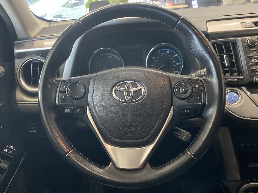 Thumbnail: 2016 Toyota RAV4 - 17