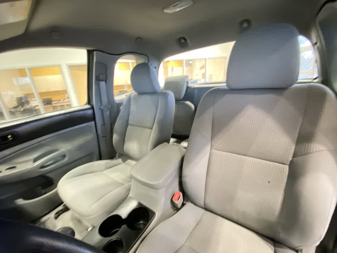 Thumbnail: 2009 Toyota Tacoma - 13