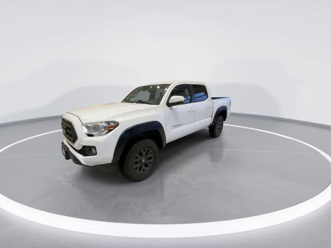 Thumbnail: 2022 Toyota Tacoma - 4