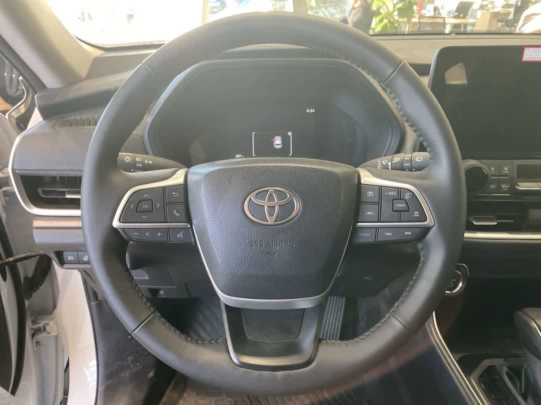 Thumbnail: 2025 Toyota Grand Highlander - 17