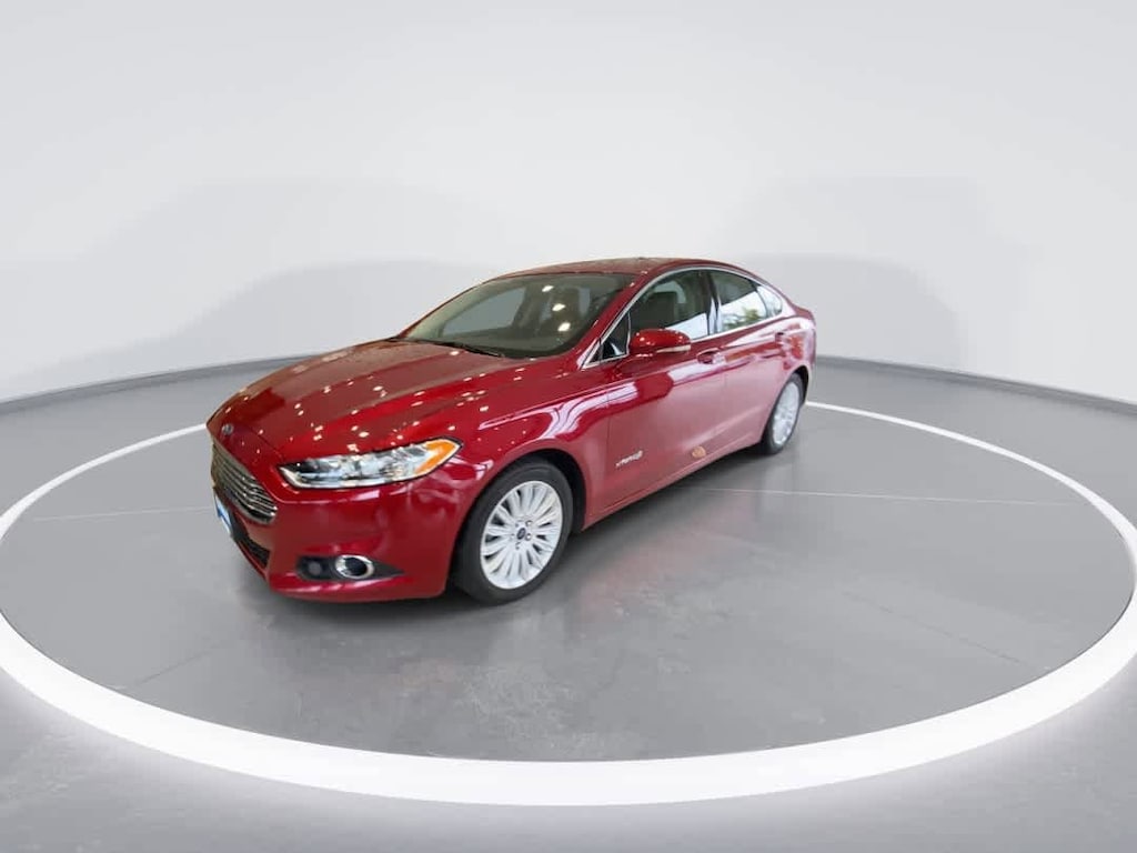 Used 2016 Ford Fusion Hybrid SE Sedan