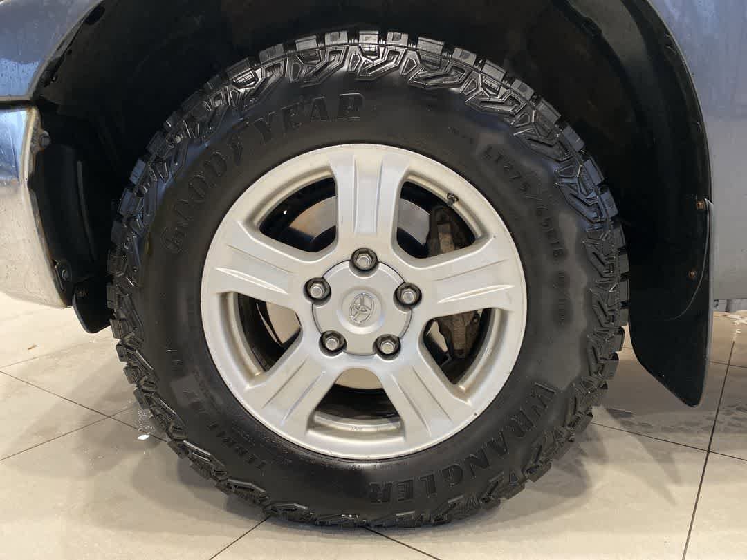 Thumbnail: 2010 Toyota Tundra - 10