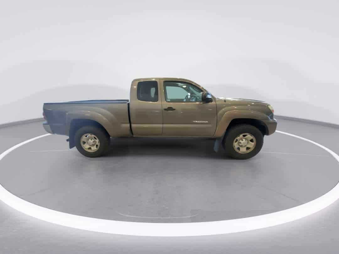 Thumbnail: 2013 Toyota Tacoma - 9