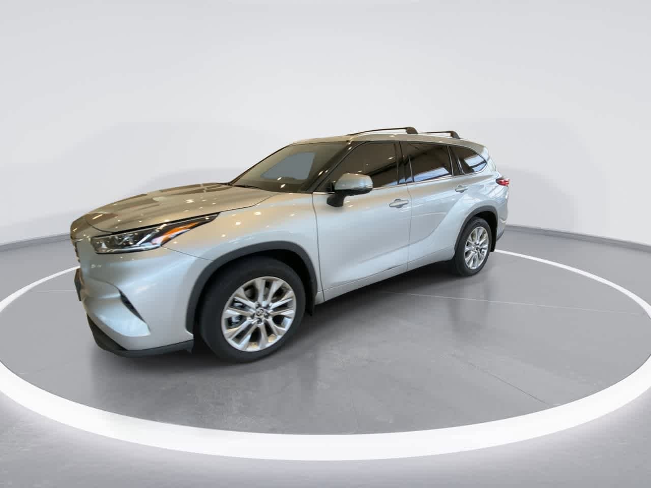 Thumbnail: 2022 Toyota Highlander - 4