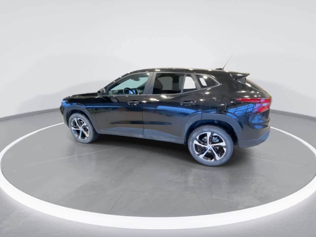 Thumbnail: 2025 Chevrolet Trax - 6