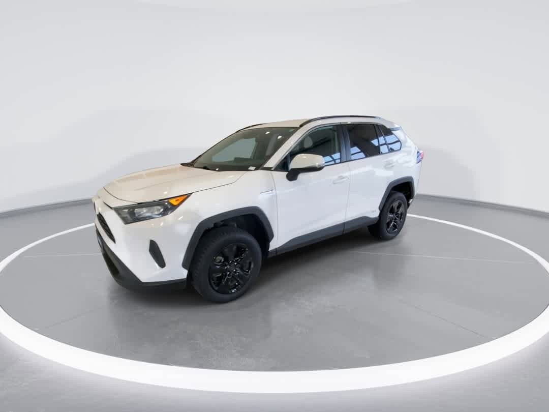 2021 Toyota RAV4 Hybrid LE photo 4
