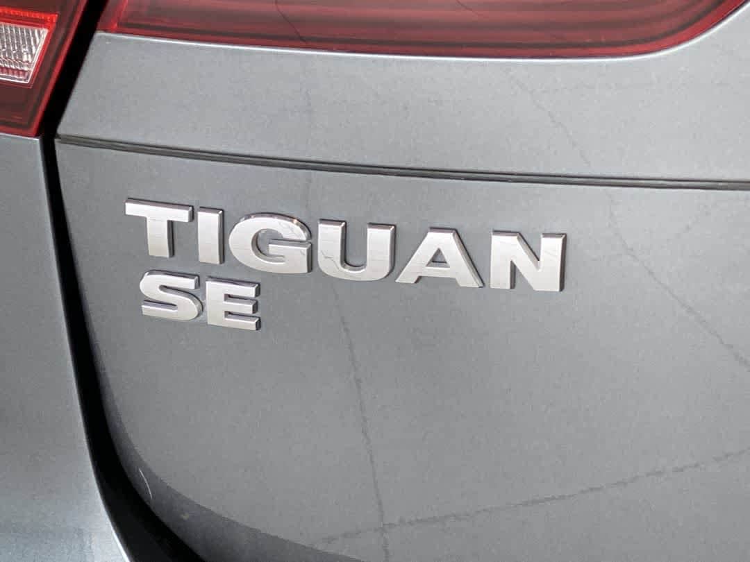 Thumbnail: 2021 Volkswagen Tiguan - 11