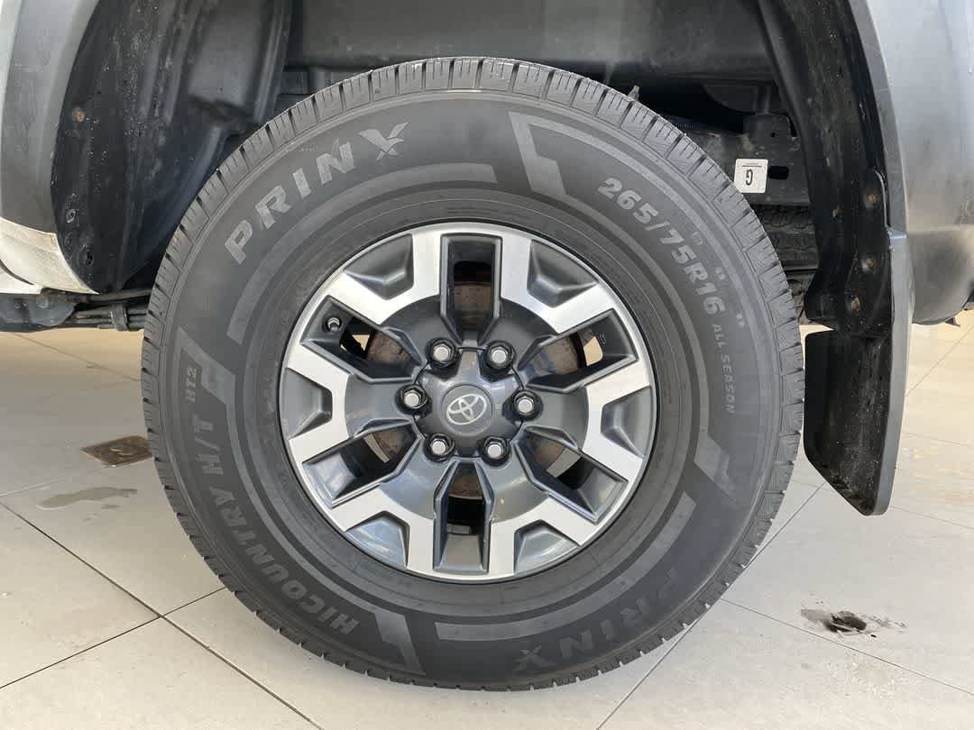 Thumbnail: 2018 Toyota Tacoma - 12