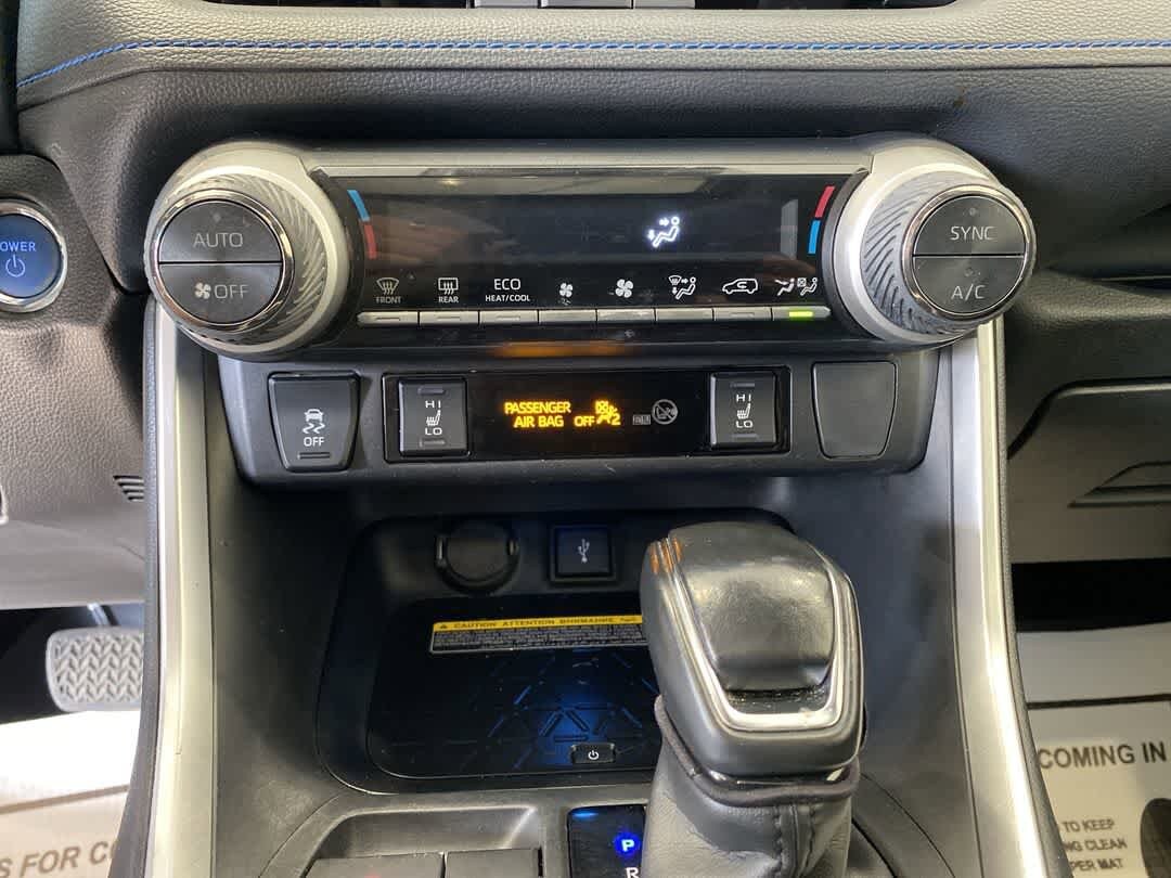 Thumbnail: 2020 Toyota RAV4 - 22