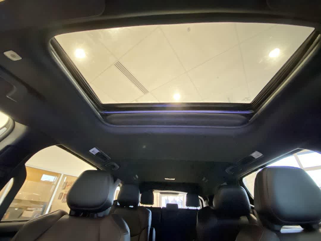 Thumbnail: 2025 Toyota Sienna - 23