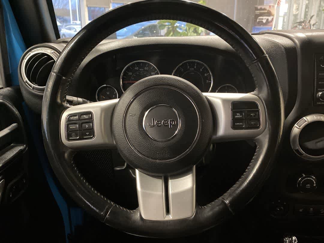 Thumbnail: 2017 Jeep Wrangler - 16