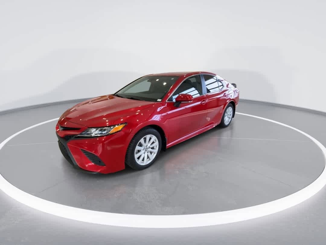 2020 Toyota Camry SE photo 4