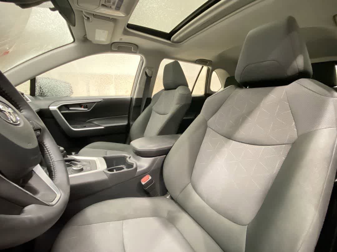 Thumbnail: 2025 Toyota RAV4 - 14