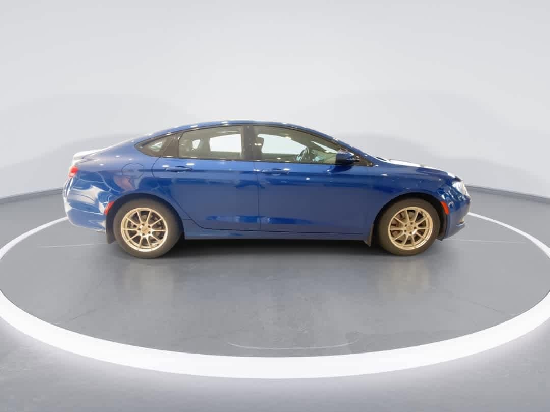 Thumbnail: 2015 Chrysler 200 - 9