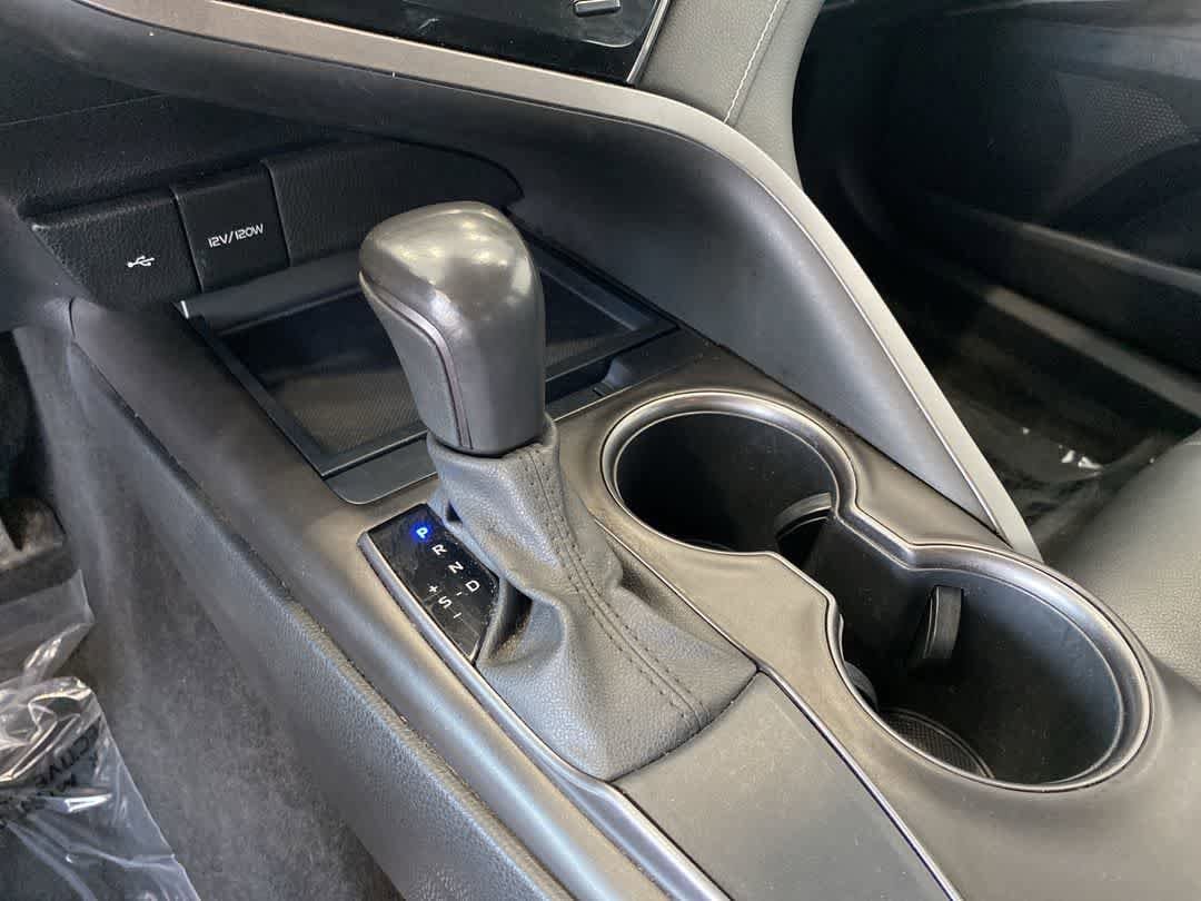 Thumbnail: 2021 Toyota Camry - 21