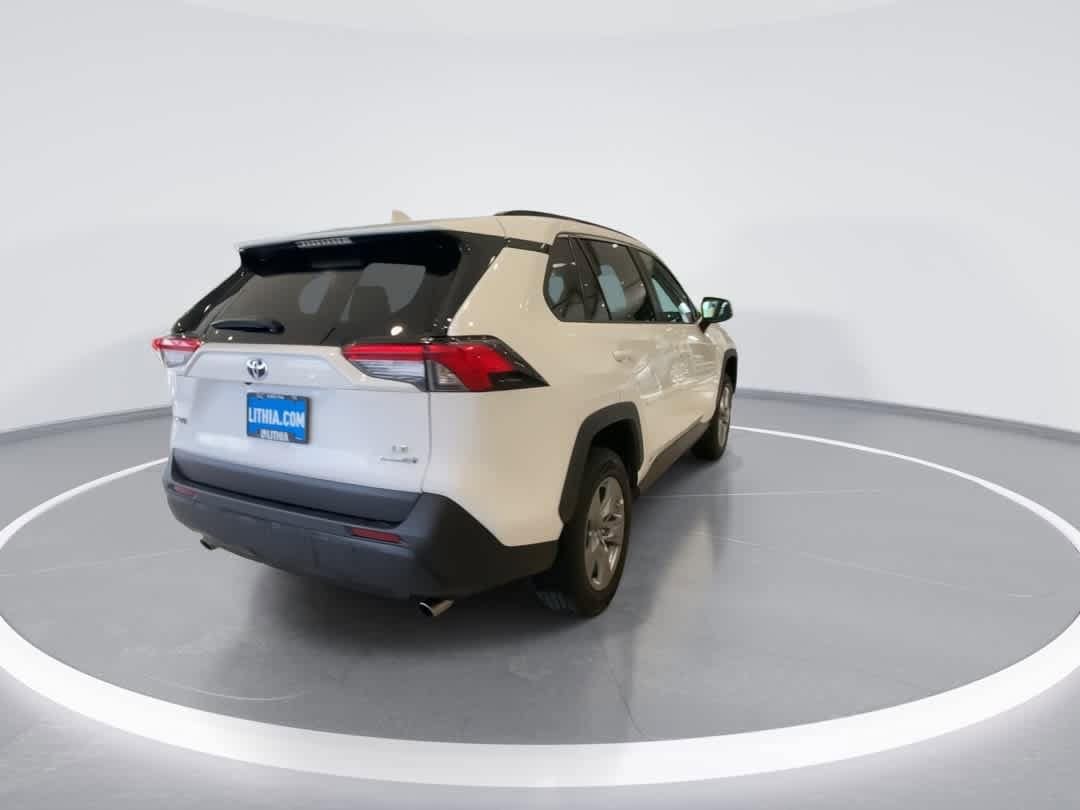 Thumbnail: 2024 Toyota RAV4 - 8