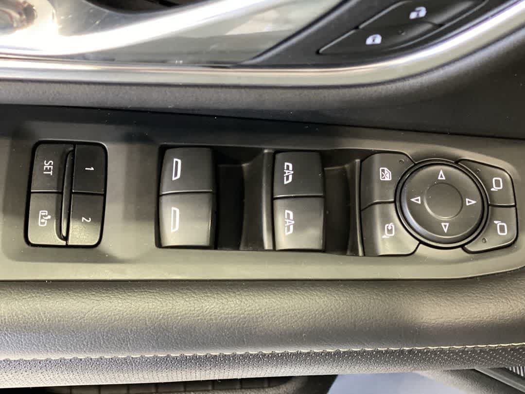 Thumbnail: 2021 GMC Yukon XL - 16
