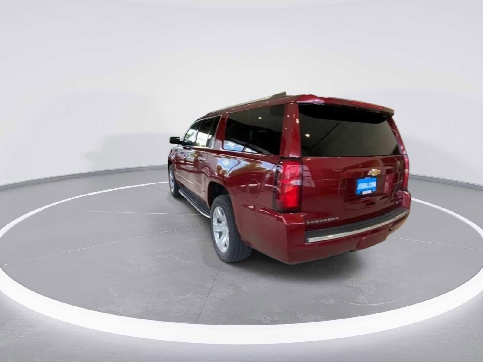 Thumbnail: 2018 Chevrolet Suburban - 8