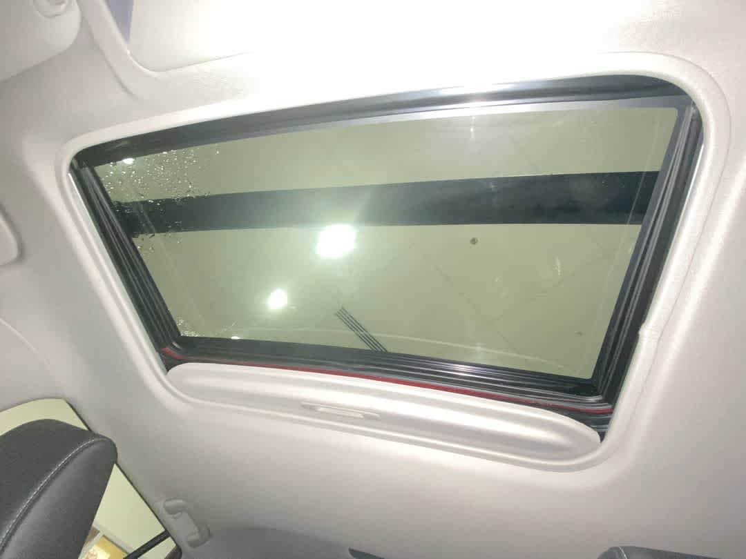 Thumbnail: 2023 Toyota RAV4 - 21