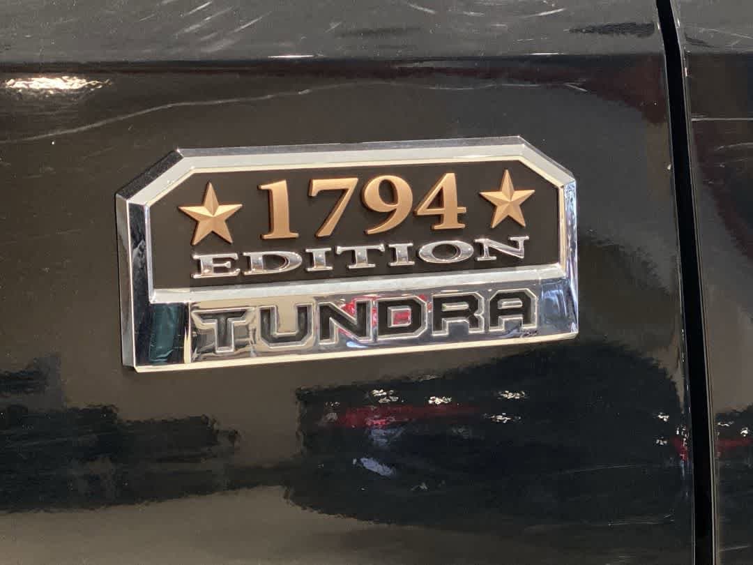 Thumbnail: 2017 Toyota Tundra - 11