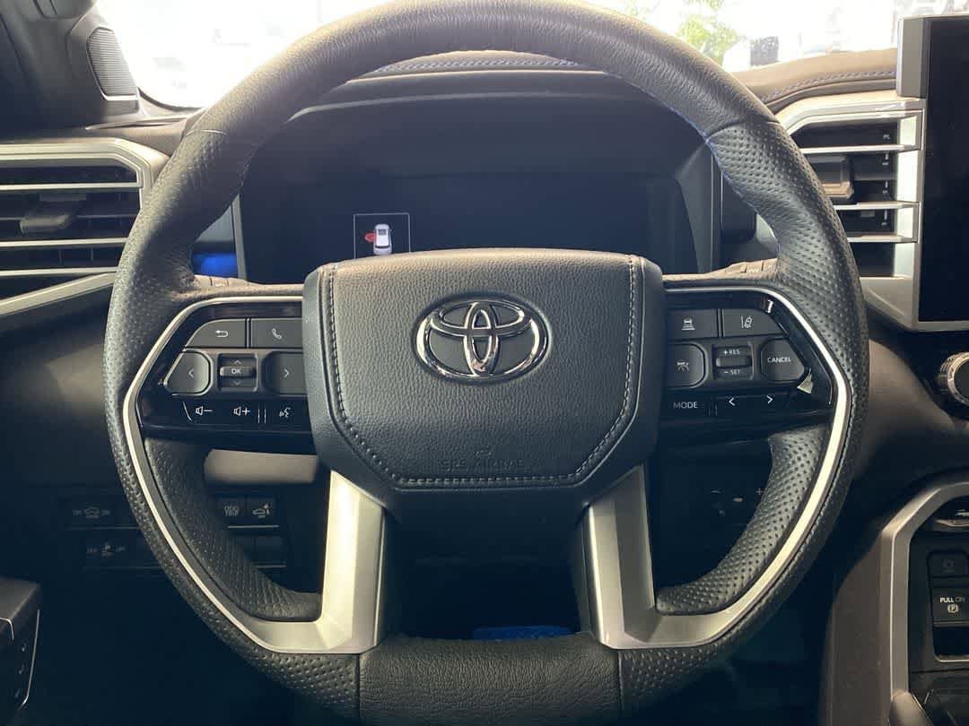 Thumbnail: 2023 Toyota Sequoia - 16