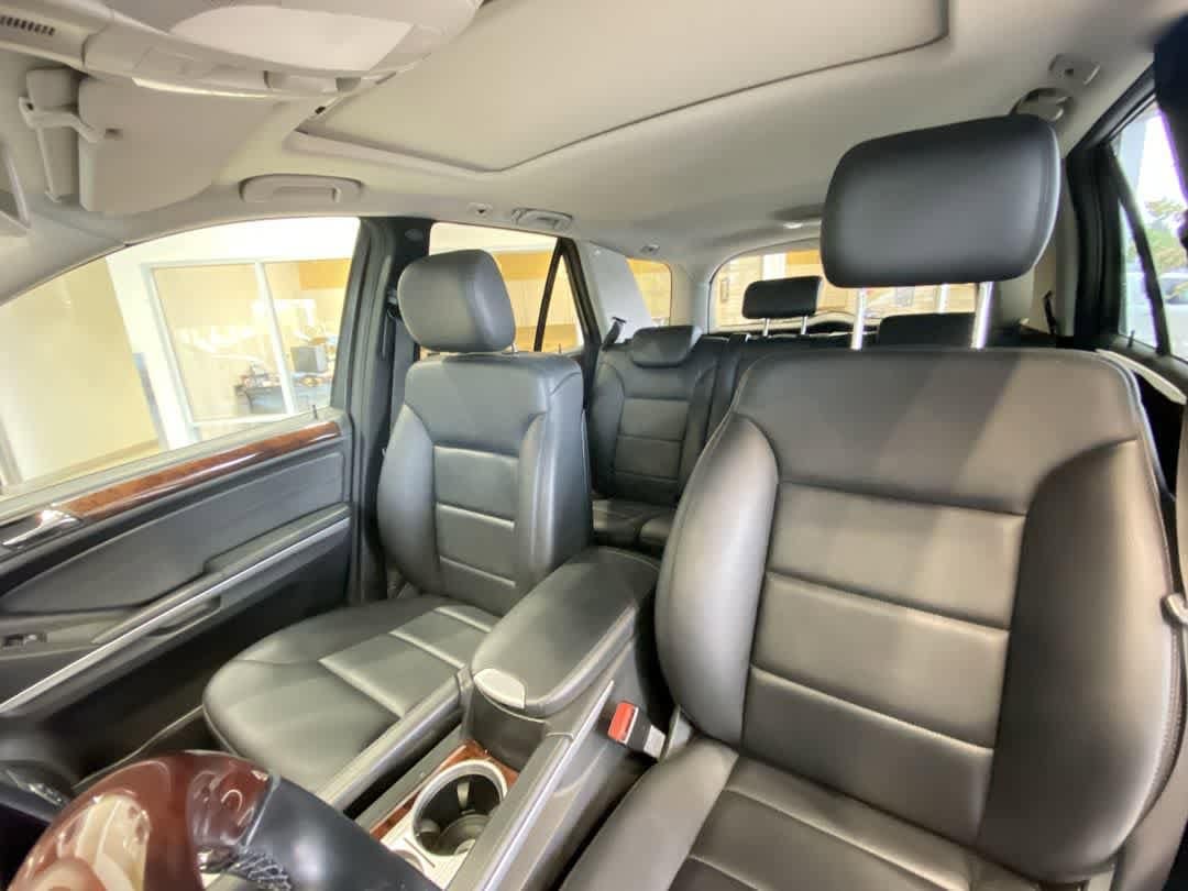 Thumbnail: 2010 Mercedes-Benz M-Class - 14