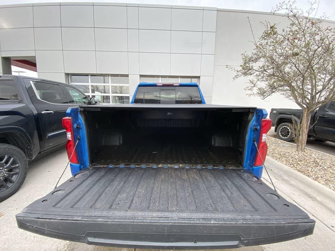 Thumbnail: 2022 Chevrolet Silverado 1500 - 26