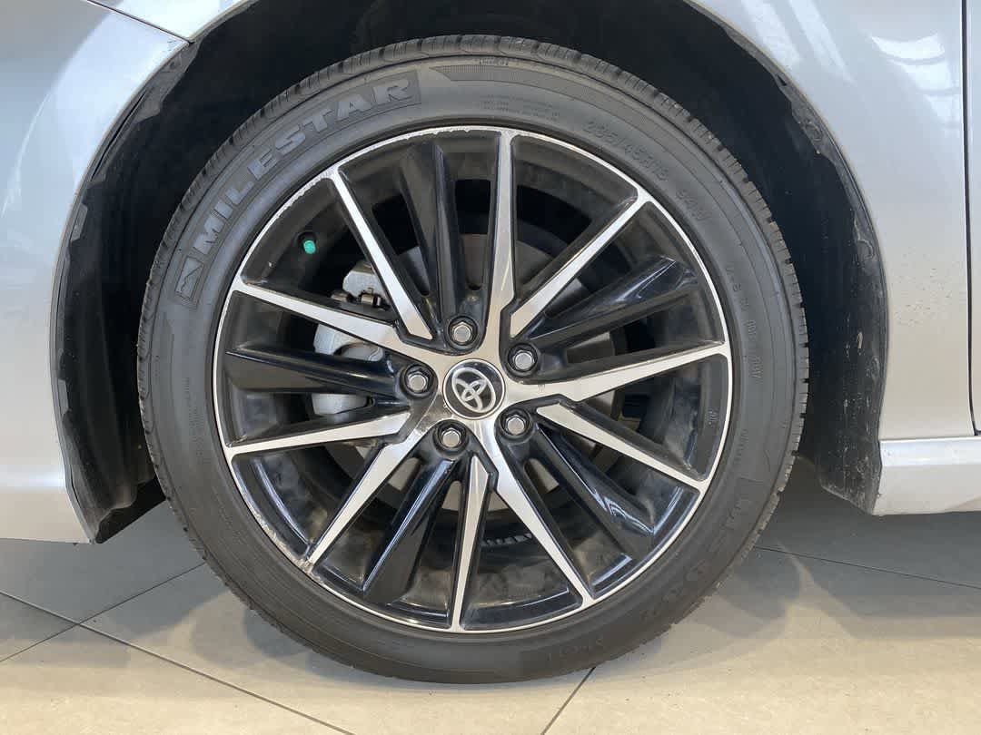 Thumbnail: 2023 Toyota Camry - 10