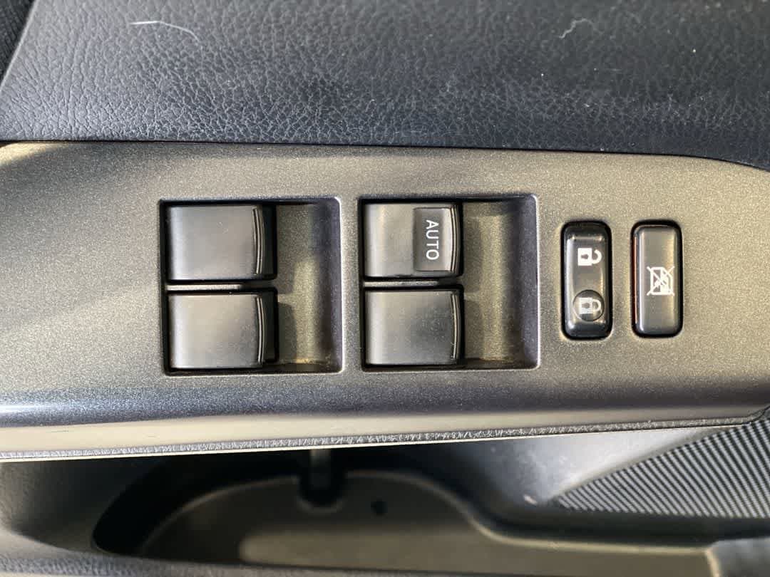 Thumbnail: 2018 Toyota RAV4 - 16