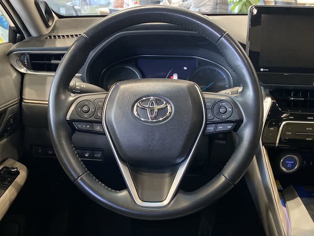 Thumbnail: 2021 Toyota Venza - 17